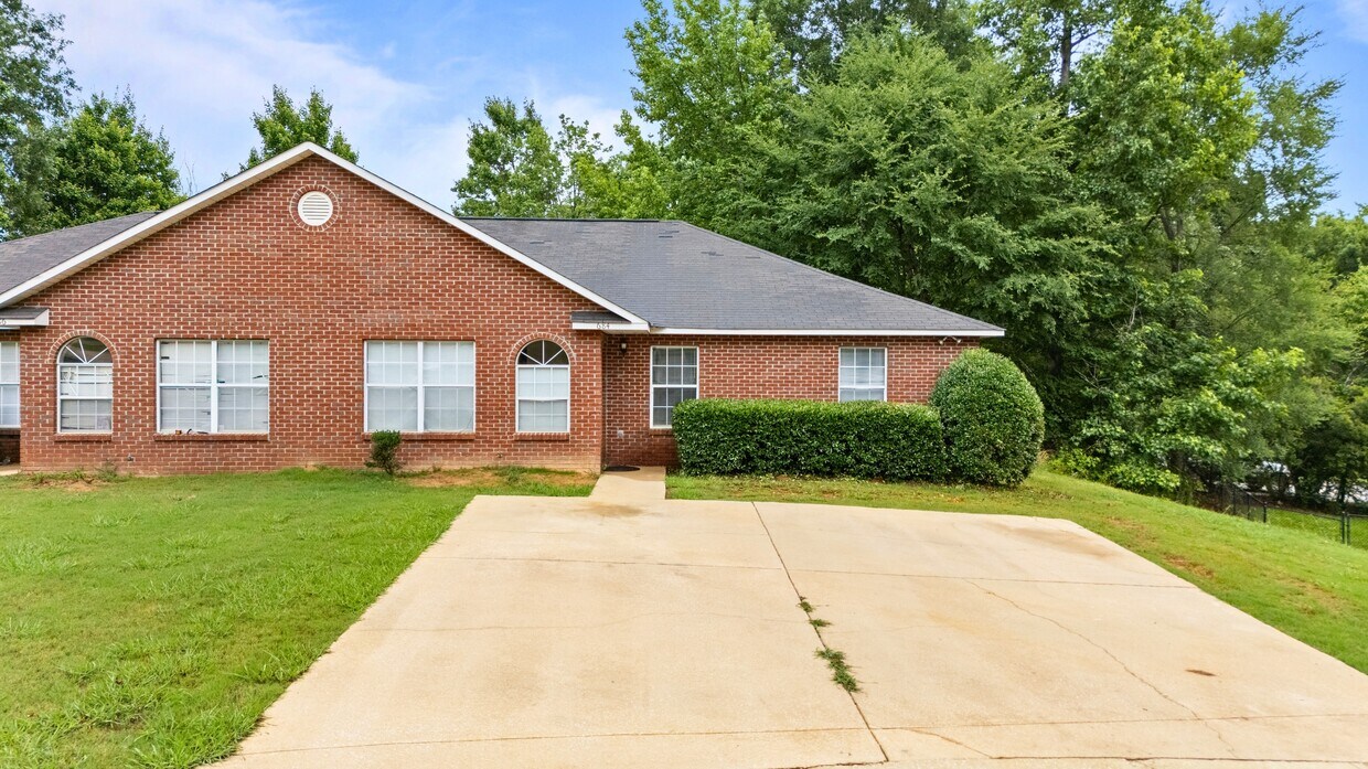 Photo - 684 Yeager Ln (Auburn, AL)