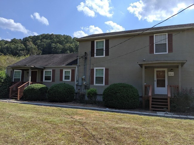 Building Photo - 653B Hidden Creek Run