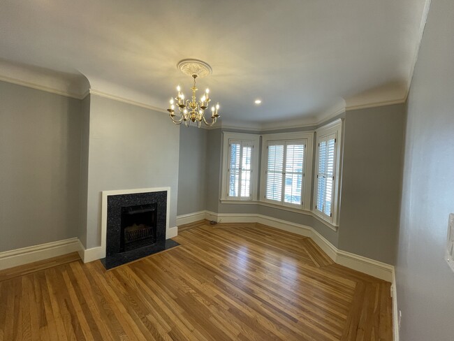 Building Photo - 1130 Leavenworth St