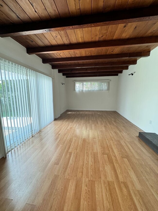 Building Photo - 12556 Everglade St