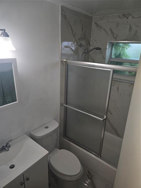 Foto del edificio - 8241 SW 4th St