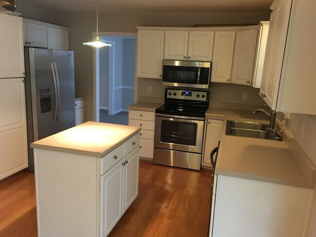 Foto del edificio - 4-bed, 4-bath home in Savoy