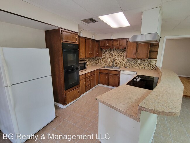 Foto del edificio - 4 br, 2 bath House - 4128 Center Street