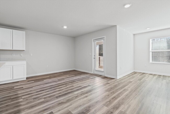 Building Photo - 13581 Paris Cir