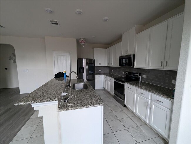 Foto del edificio - 612 Ayinger Ln