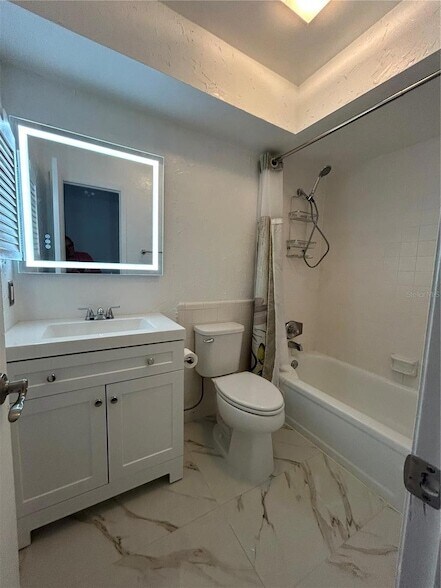 Foto del edificio - 110 Broward Dr