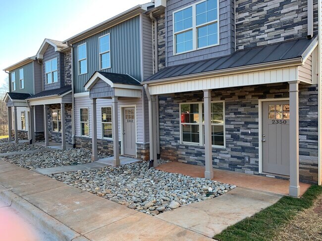 Foto del edificio - 2330 Old Furnace Rd