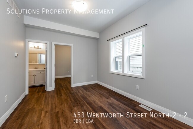 Photo du bâtiment - 453 Wentworth St N