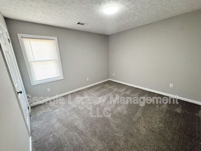 Foto del edificio - 896 Campbell St