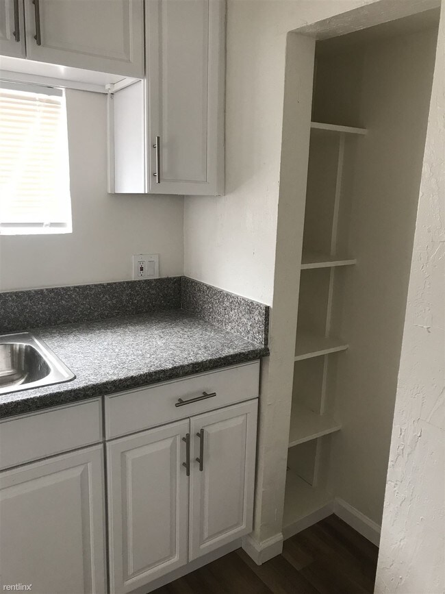 Foto del edificio - 1131 Mahanna Ave