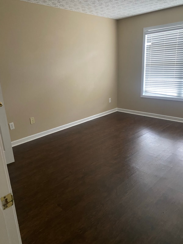 Photo - 75 Prince Edward Way House