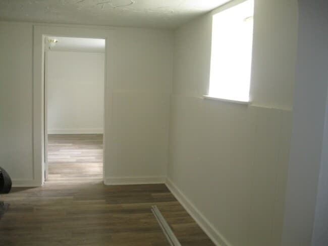 Building Photo - 817 7th St S