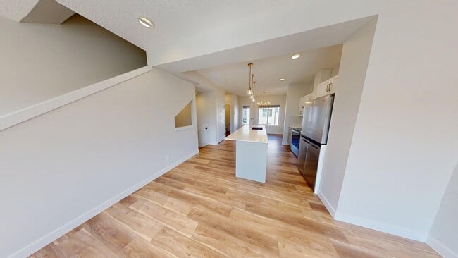 Photo du bâtiment - New executive townhouse complex in Glenridding Edmonton!