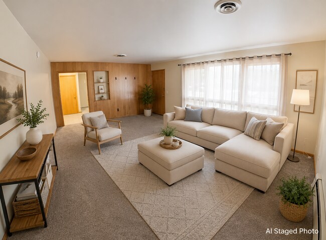 Building Photo - Backyard Deck + Patio + Pet Friendly + Bonus Room + Washer and Dryer Included! Available Now!
