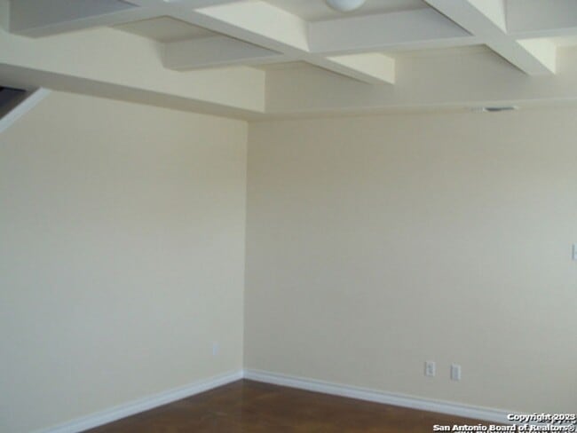 Building Photo - 3 bedroom and 2.5 bathroom located at The ...