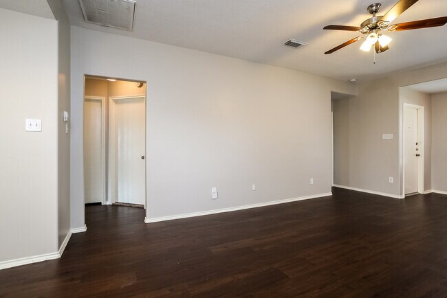 Foto del edificio - 20106 Leafpark Ln