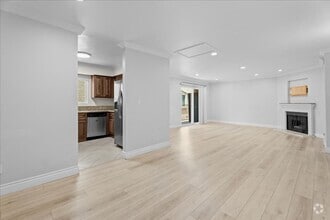 Building Photo - 550 E Santa Anita Ave