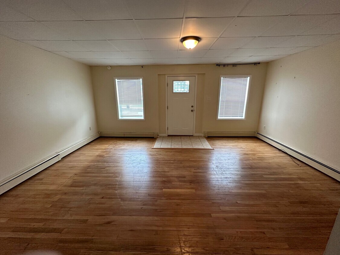 330 Ringgold St Unit 1, Waynesboro, PA 17268 Apartments in