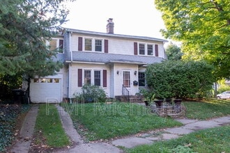 Building Photo - 1151 Hillcrest Rd