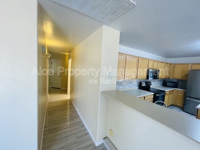 Foto del edificio - 43724 Elm Dr