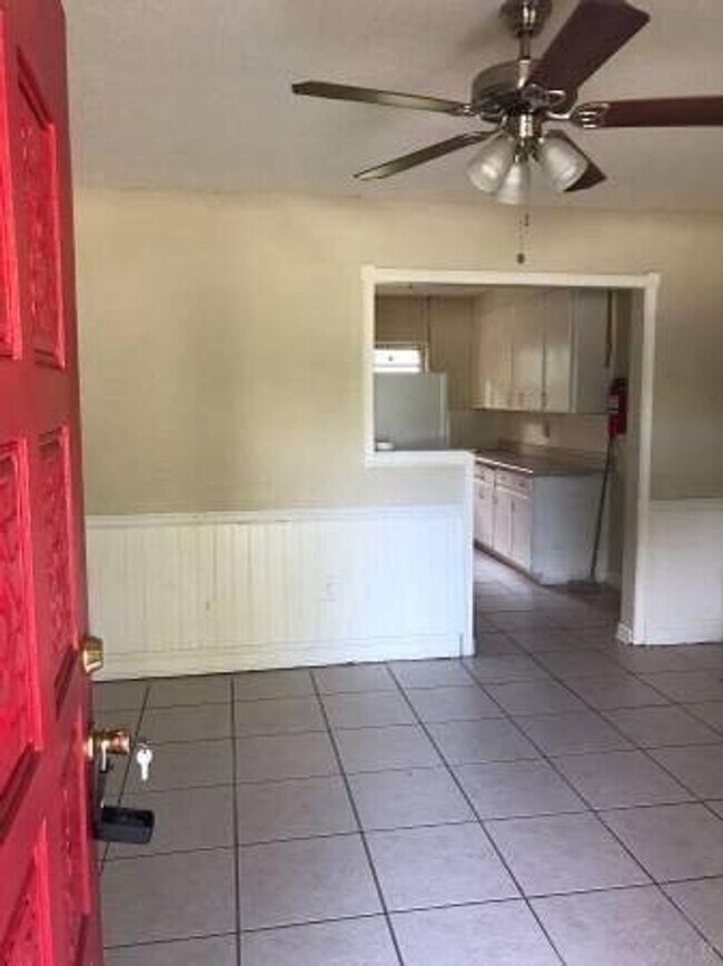 Foto del edificio - 205 Turner Dr