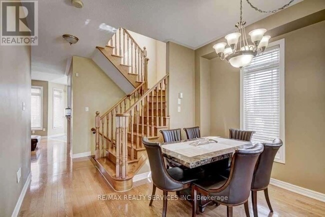 Photo du bâtiment - 19 Putnam Dr