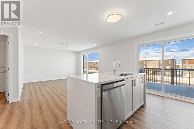 Building Photo - 1213 Creekway Private