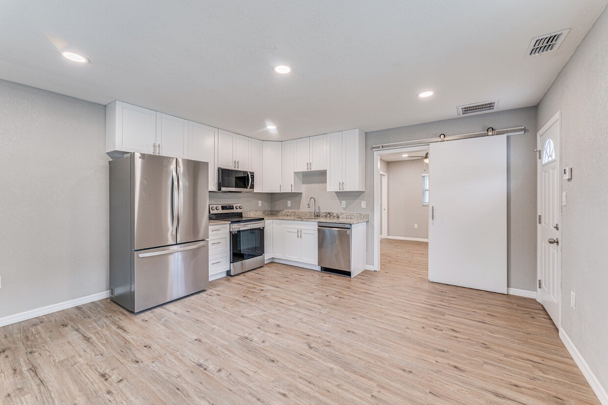 Foto principal - 2613 W Cypress St