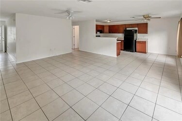 Foto del edificio - 1039 Dogwood Dr