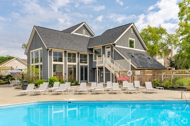 Pool - The Vista at Rocky Fork