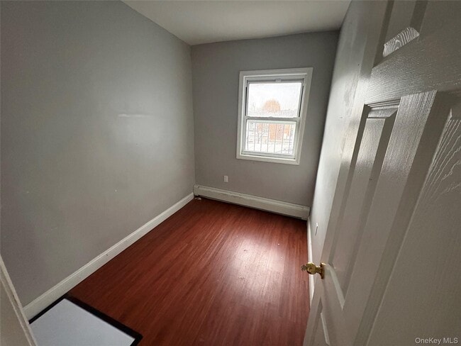 Building Photo - 56-33 Waldron St