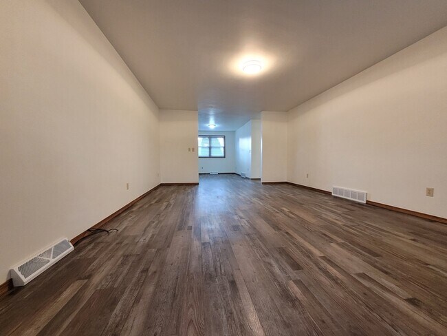 Foto del edificio - 840-842-842 Aphrodite Rd
