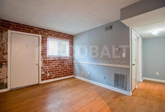 Building Photo - 221 Lampkin St NE