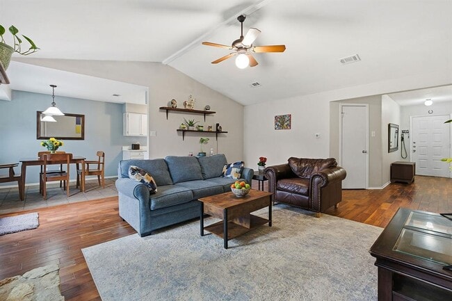 Foto del edificio - 2824 Wilcrest Dr