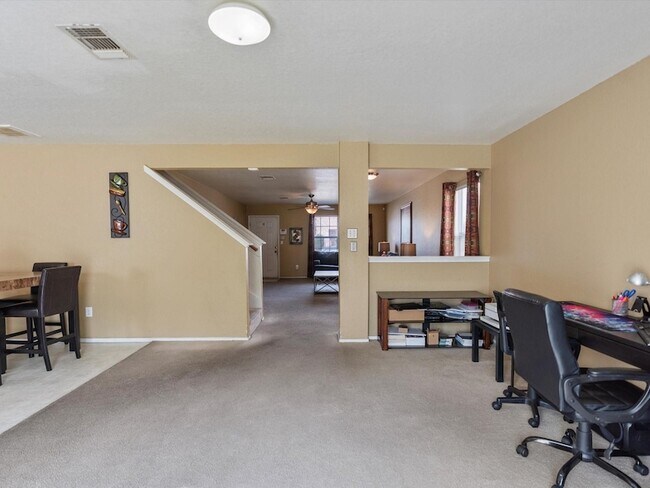 Building Photo - 5143 Roth Forest Ln