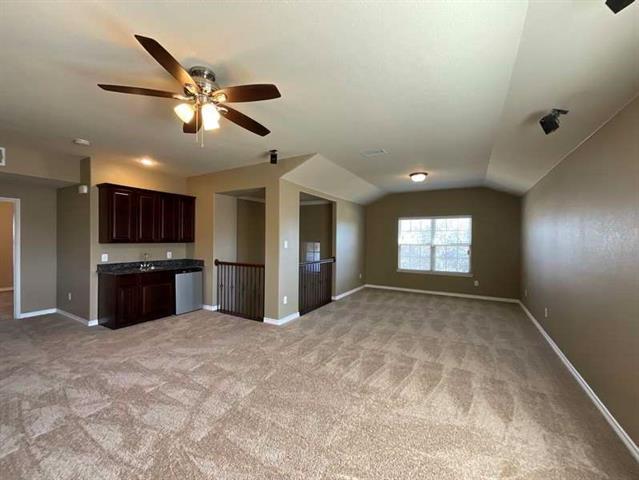 Building Photo - 6020 Heather Dr