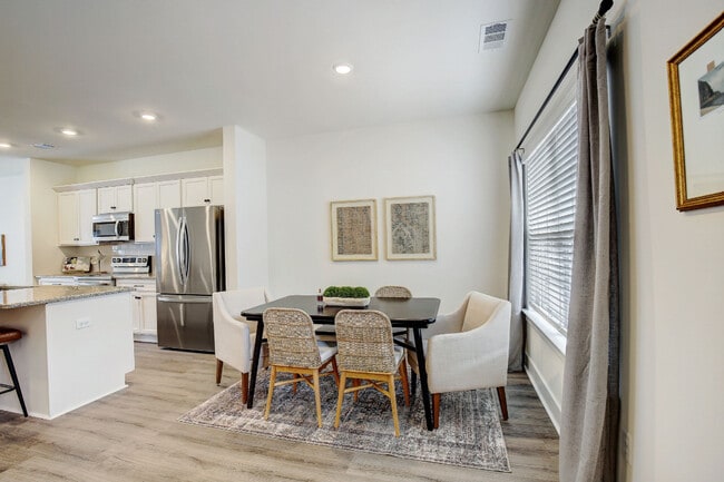 Building Photo - Blakeney Commons Townhomes
