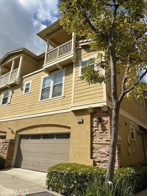 Building Photo - 1405 University Cir