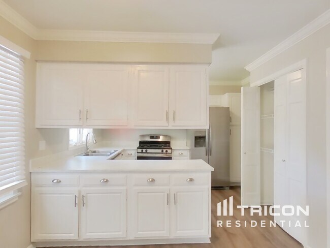 Foto del edificio - 611 Cottonwood Rd