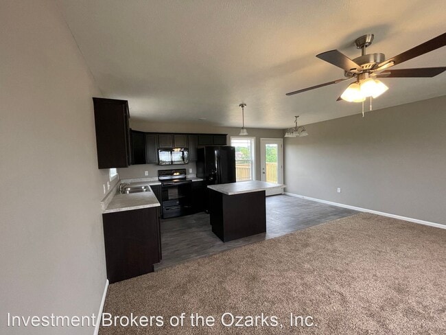 Building Photo - 4 br, 2.5 bath House - 345 Sunrise Cove
