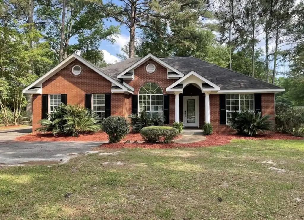 Primary Photo - 300 Brookwood Dr