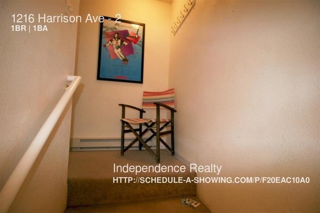 Foto del edificio - 1216 Harrison Ave