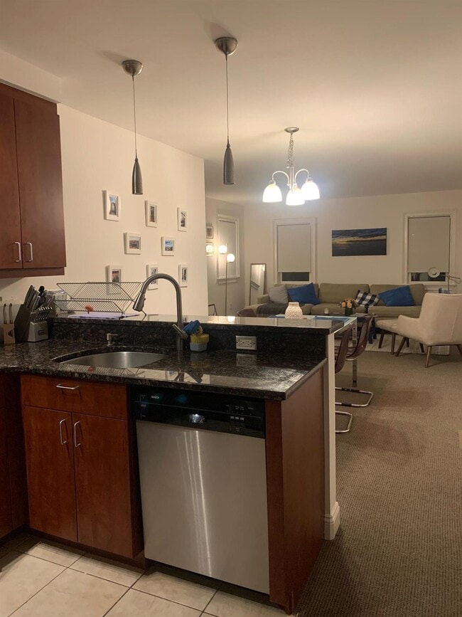 Building Photo - 157 Auburn St