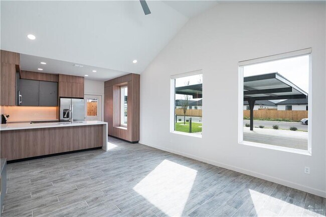 Foto del edificio - 28 Dragonfly St