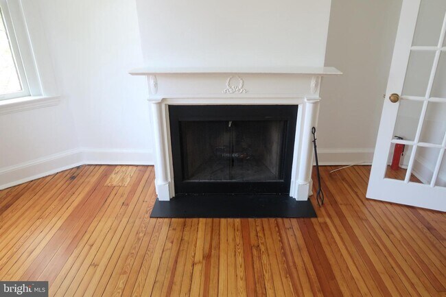 Foto del edificio - 3014 Dent Pl NW