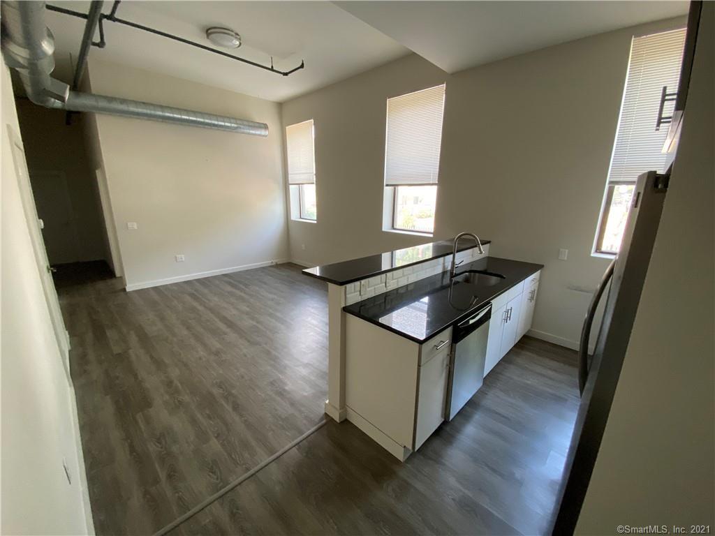 Foto principal - 1435 State St