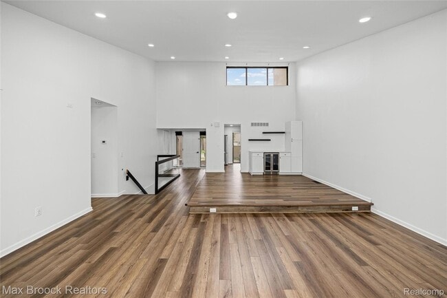 Building Photo - 7432 Azalea Ct