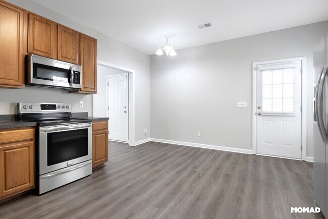 Foto del edificio - 3 Bedroom Single Family Home in Columbia