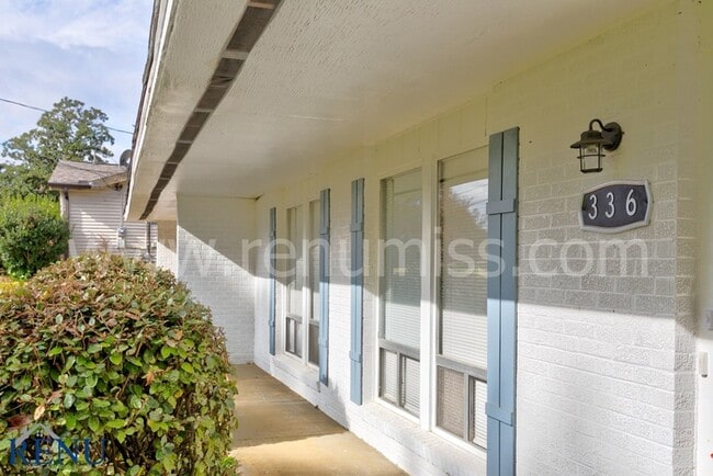 Building Photo - $0 APPLICATION FEE!!!