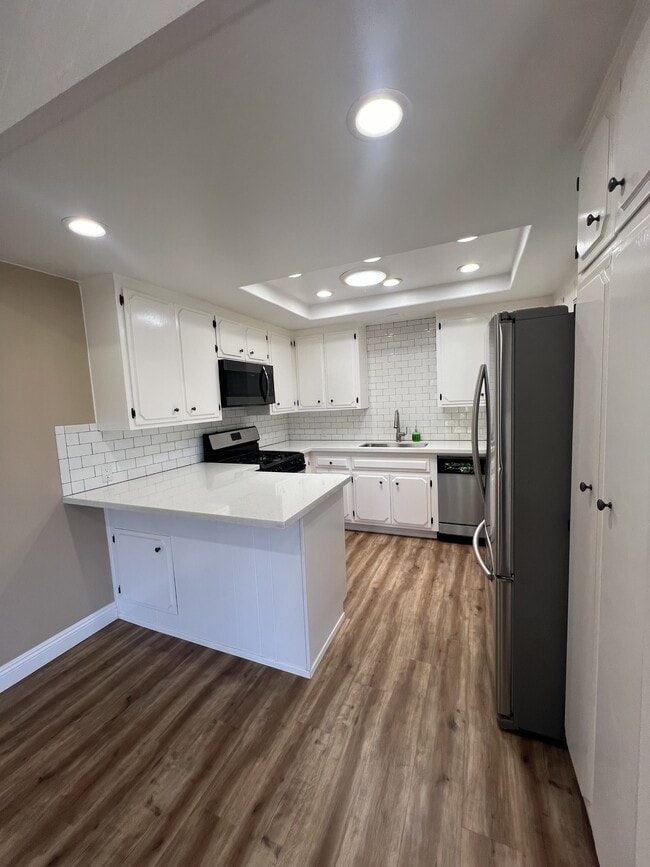 Building Photo - 25602 Spinnaker Dr